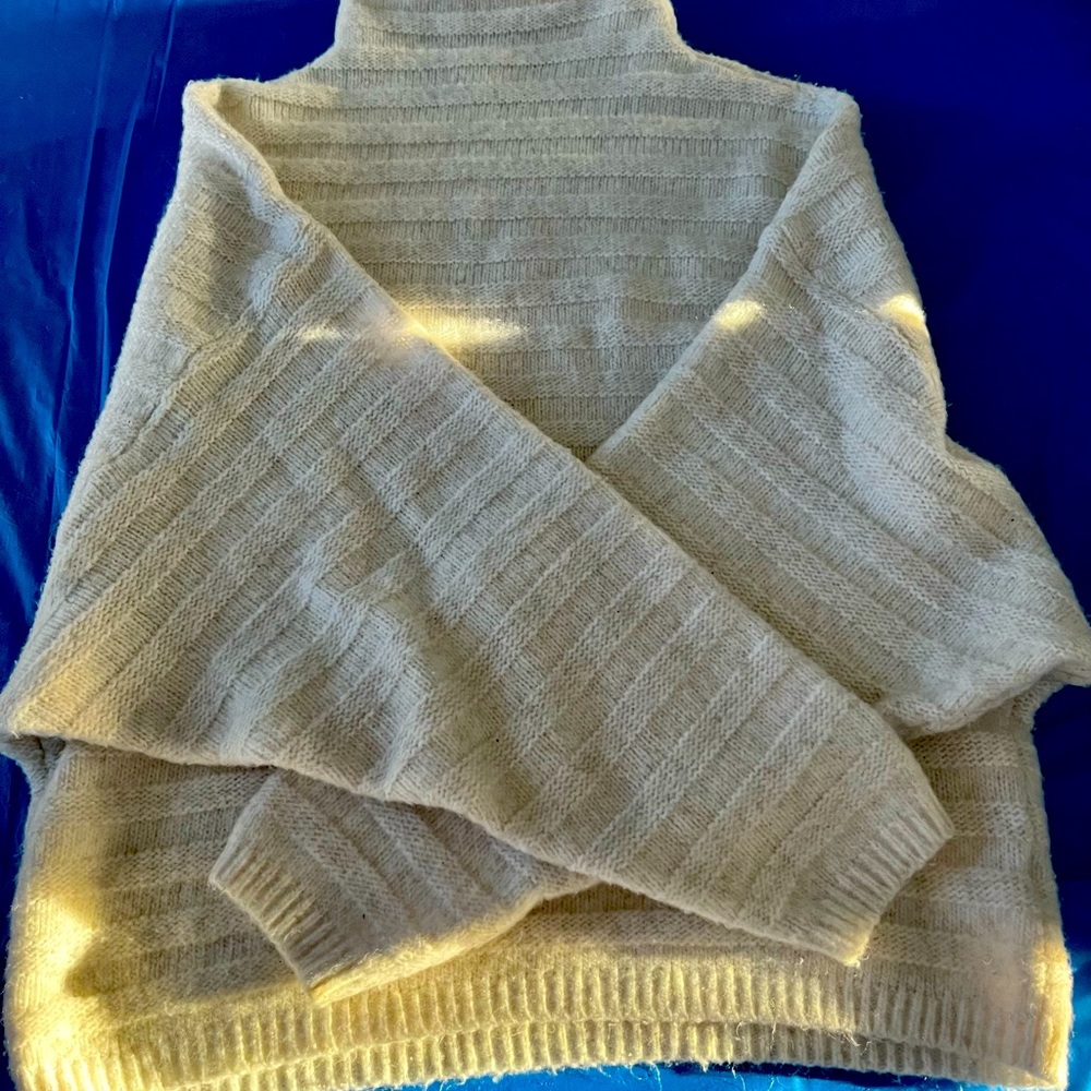 Prologue Mock Neck pull over Sweater Size XL Beige / cream